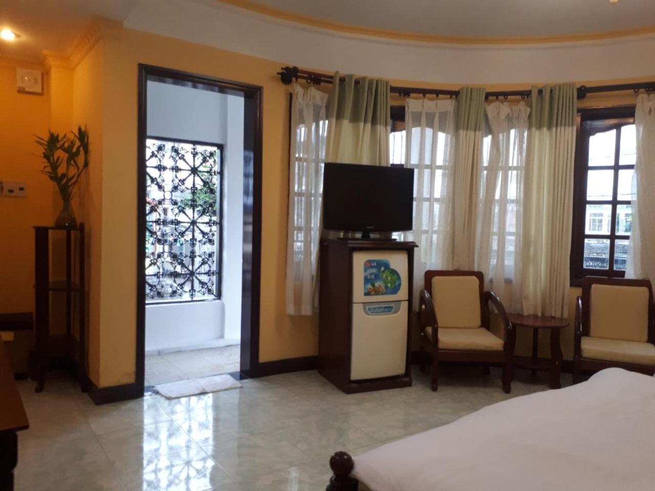 La Suisse Hotel Nha Trang Esterno foto