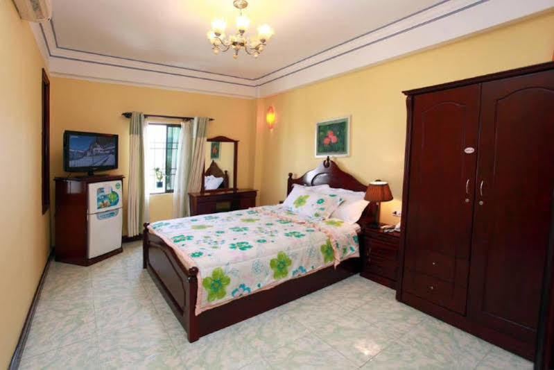 La Suisse Hotel Nha Trang Esterno foto